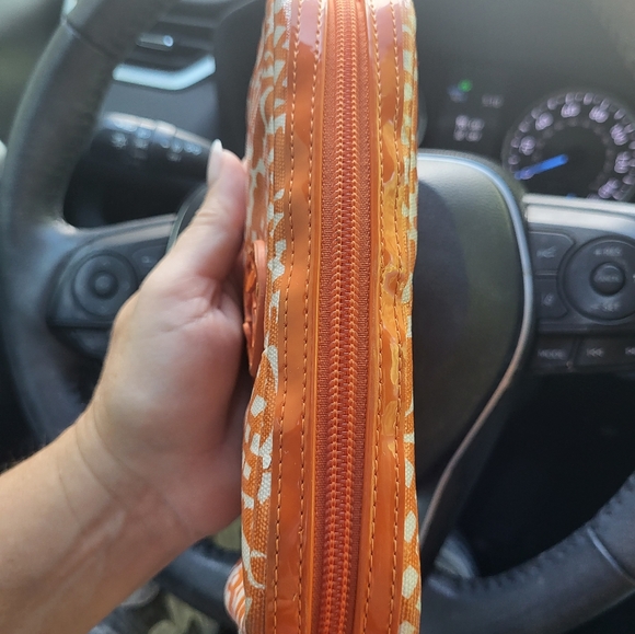 Beautiful vibrant orange 🍊 TORY BURCH cosmetic 💄 bag! GORGEOUS 💓 - Picture 3 of 5
